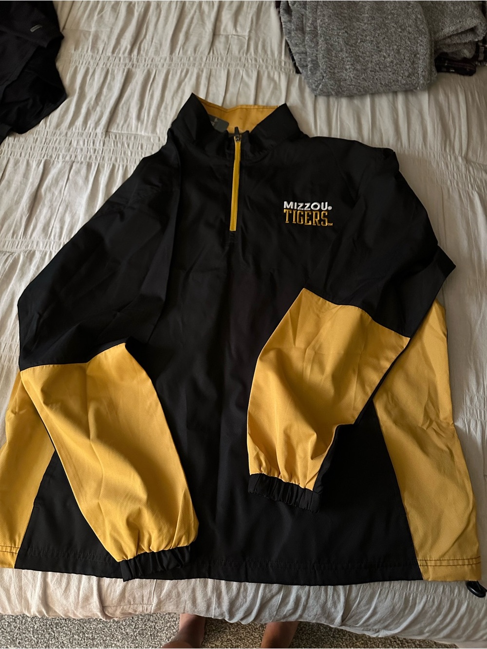 Knights Apparel Black and Gold Mizzou Tigers Pullover Raincoat